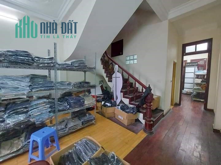 Nhà đẹp phố Lạc Long Quân vị trí Vip rất phát triển kinh doanh
