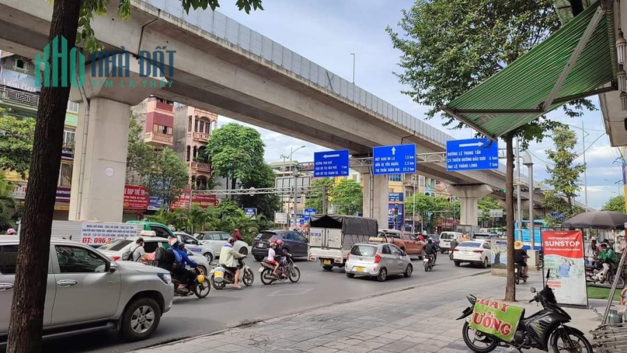 BÁN NHÀ, QUANG TRUNG HÀ Đông