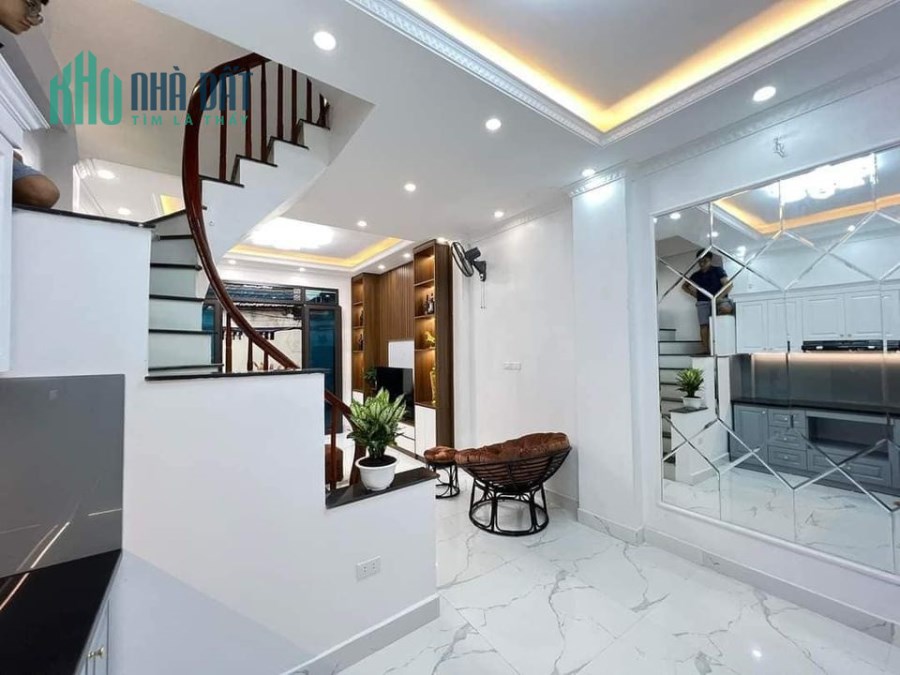 Bán nhà đường Ngô Thì Nhậm, Q.Hà Đông, 4 tầng x45m2, MT 4m, giá 4.85 tỷ.