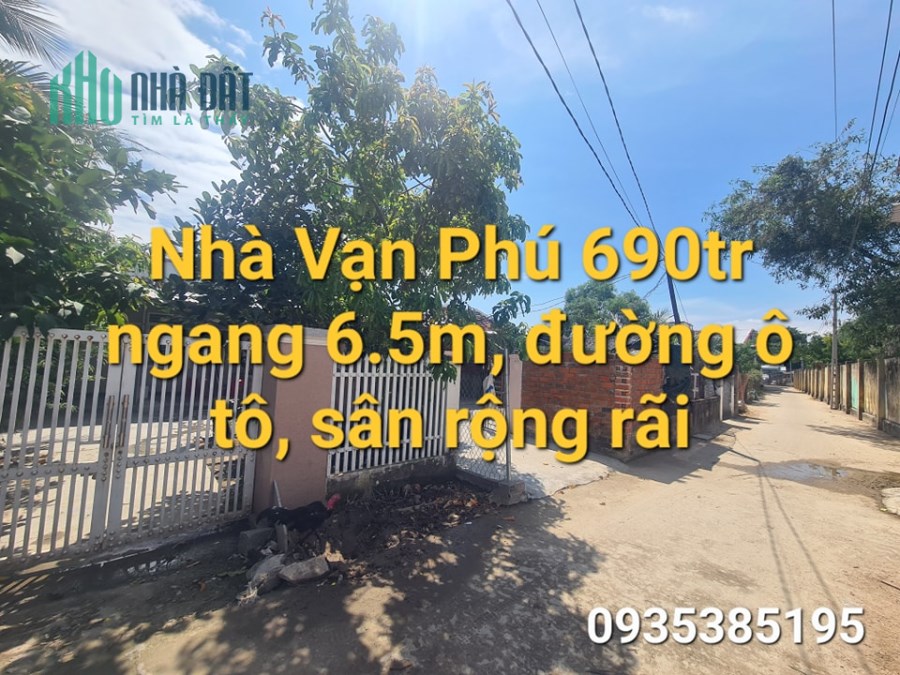 Đất tặng nhà Vạn Phú đương ô tô giá chỉ 690tr - 0935385195