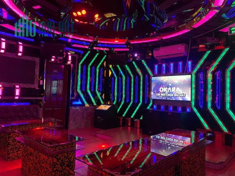 CHÍNH CHỦ CẦN SANG NHƯỢNG QUÁN KARAOKE NGAY TRUNG TÂM SẦM UẤT