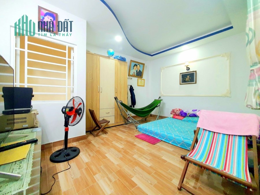 Nhỉnh 2 tỷ thôi mà HXH 4 tầng ngang 5m Bình Hưng Hòa Bình Tân.