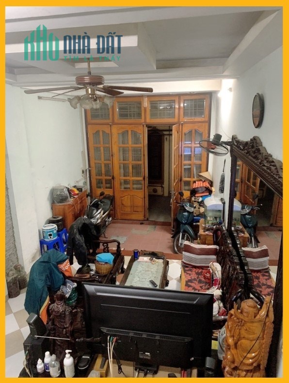 BÁN GẤP 50m2 ngõ Rộng gần Phố, 10m ra ô tô, Vũ Tông Phan giá chỉ 4.1 tỷ.