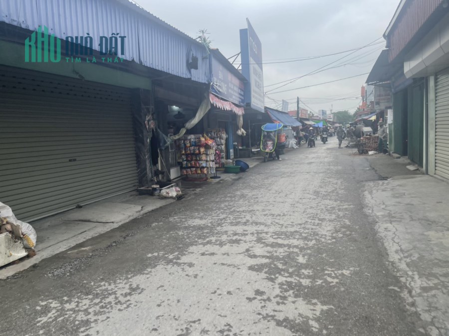 Bên cạnh đó là cảnh quan thiên nhiên trong lành.