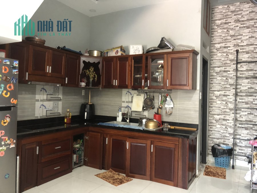 Nhà HXH bưng ông thoàn DT 52m đúc 2 lầu vị trí đẹp giá tốt