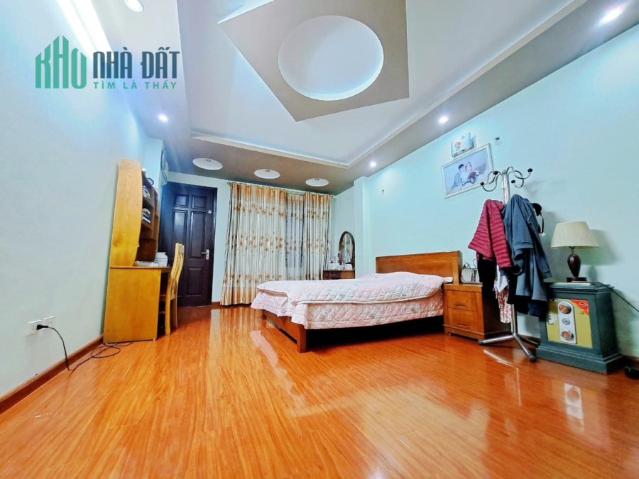 Bán nhà Xuân La 65m2, 7t, Mt4m, 11.8 tỷ, ô tô, gần phố, Tây Hồ.