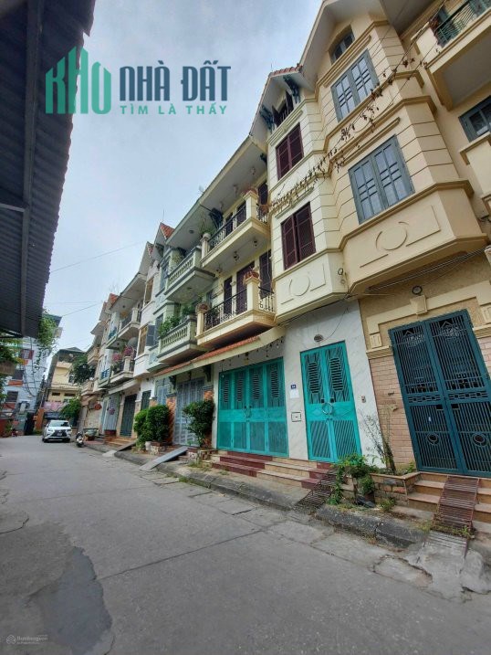 BÁN NHÀ NGUYỄN VĂN CỪ -KINH DOANH MẶT TIỀN LỚN 6.5M -Ô TÔ VÀO NHÀ 75M2* GIÁ CHÀO 9.7 Tỷ.