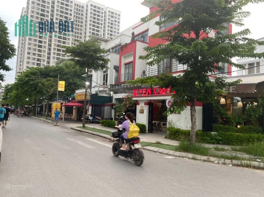 BÁN BIỆT THỰ NGOẠI GIAO ĐOÀN - XUÂN LA - TÂY HỒ, DT 395M2. GIÁ 158 TỶ