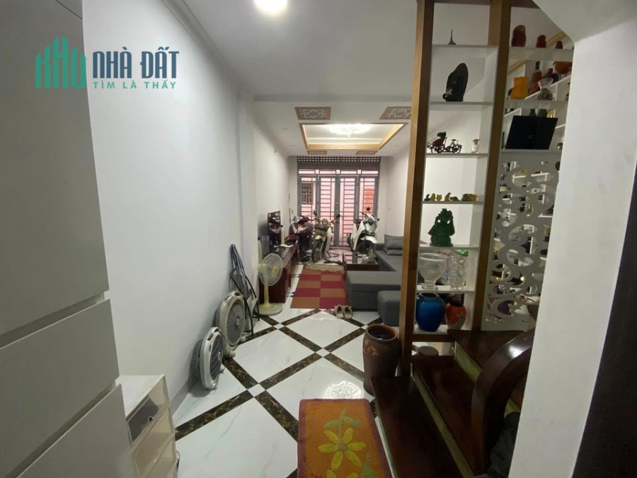 Bán nhà phố Chùa Quỳnh, HBT, 39m x 5 ,ô tô , kinh doanh, 0945676597