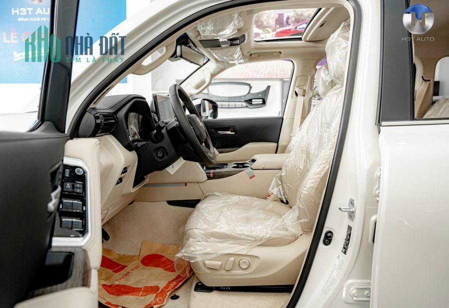 Cần bán xe LandCruiser LC300 Model 2023 ở Số 5 Nguyễn Văn Linh  - Long Biên Hà Nội