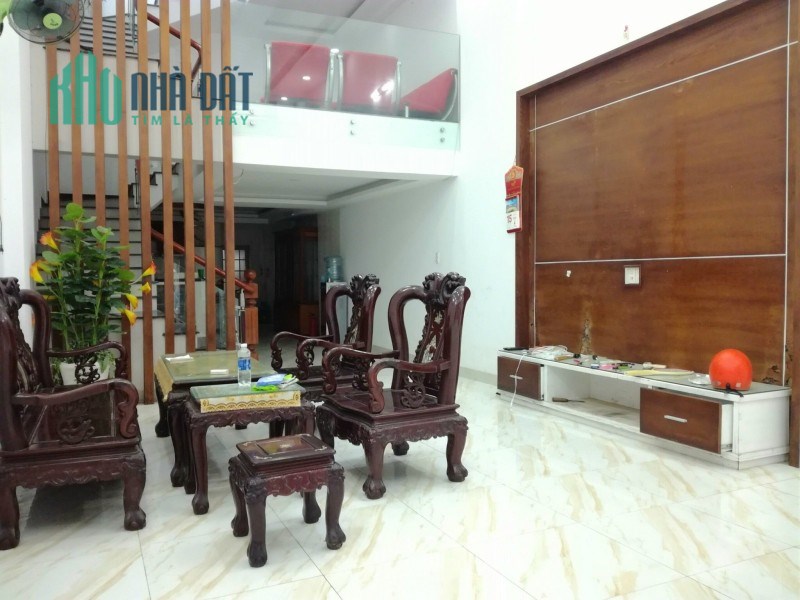 Nhà Mặt tiền Thanh Khê, Thân Nhân Trung, 81m2, 3 tầng, Hướng Tây, đẹp chất