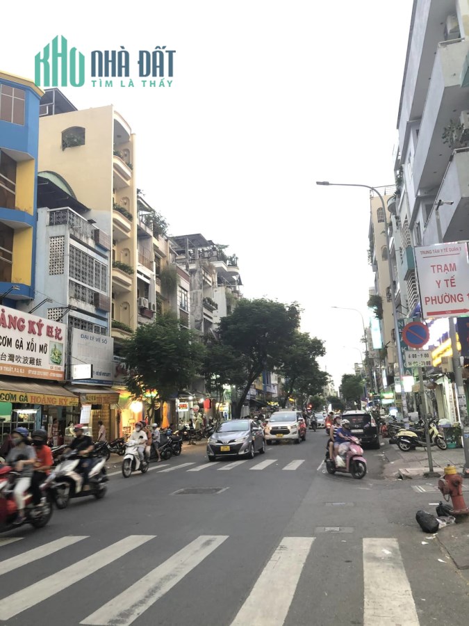 Nhà mặt tiền kinh doanh Nguyễn Thiện Thuật, Quận 3, 4 tầng, cho thuê giá cao