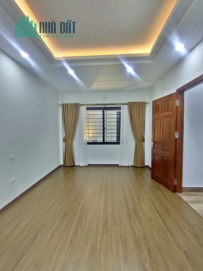 Bán nhà Ngọc Thuỵ, Long Biên, 5 Tầng, 30m2, Ô TÔ, Mới tinh, chỉ 3,8 tỷ. LH 0913182011