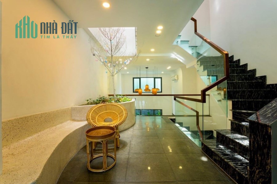 Bán nhà đẹp HXH 4,6 x 16 5 tầng BTCT 5 PN gần AEON Mall Tân Phú 7 tỷ 9 TL