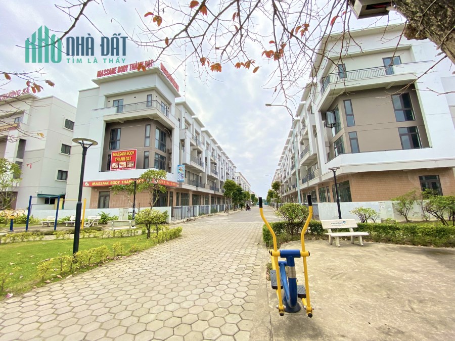 Shophouse siêu hiếm buôn bán kinh doanh sầm uất , giữa trung tâm TP Từ Sơn.