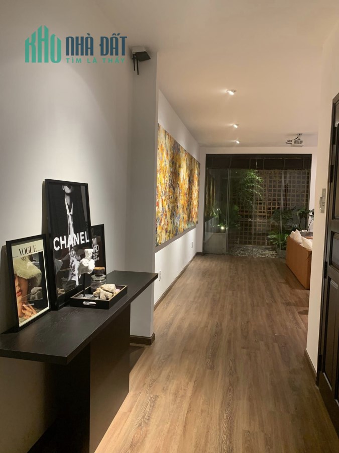 Nhà MT ĐS Tân Quy Quận7,DT80m2,4PN,chỉ 12 tỷ hơnxíu