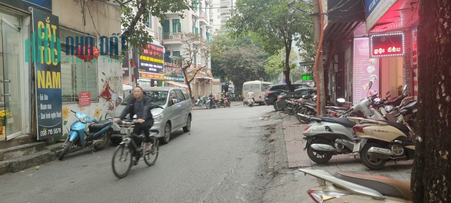 MẶT NGÕ - CẦU GIẤY - KINH DOANH – VỈA HÈ - GẦN HỒ - 13 TỶ.