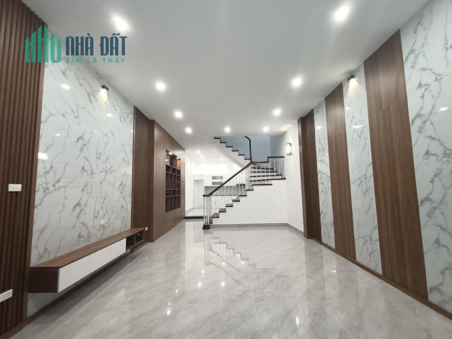 SIÊU PHẨM HỒ TÙNG MẬU NAM TỪ LIÊM, PHÂN LÔ Ô TÔ TRÁNH, GARA Ô TÔ, KINH DOANH, THOÁNG SÁNG.
 Diện