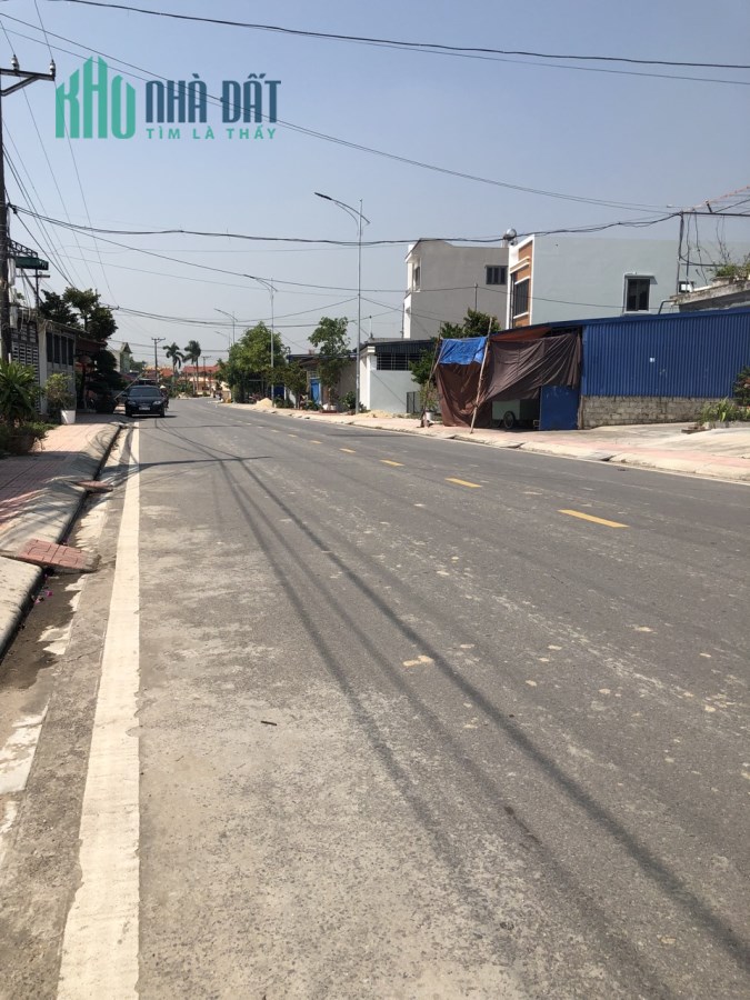 Gia đình cần bán lô đất mặt đường liên xã TÂN DÂN,AN LÃO-DT:135m2