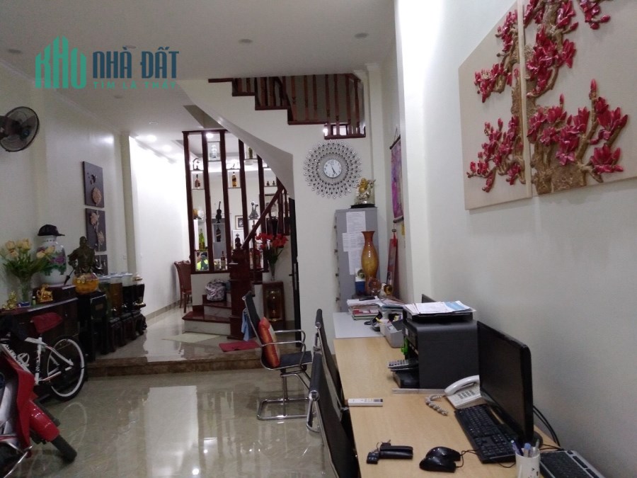 Nguyễn Lân, Thanh Xuân, nhà mới ở ngay, vỉa hè, kinh doanh, oto tránh. 70m2, giá  nhỉnh 12ti5