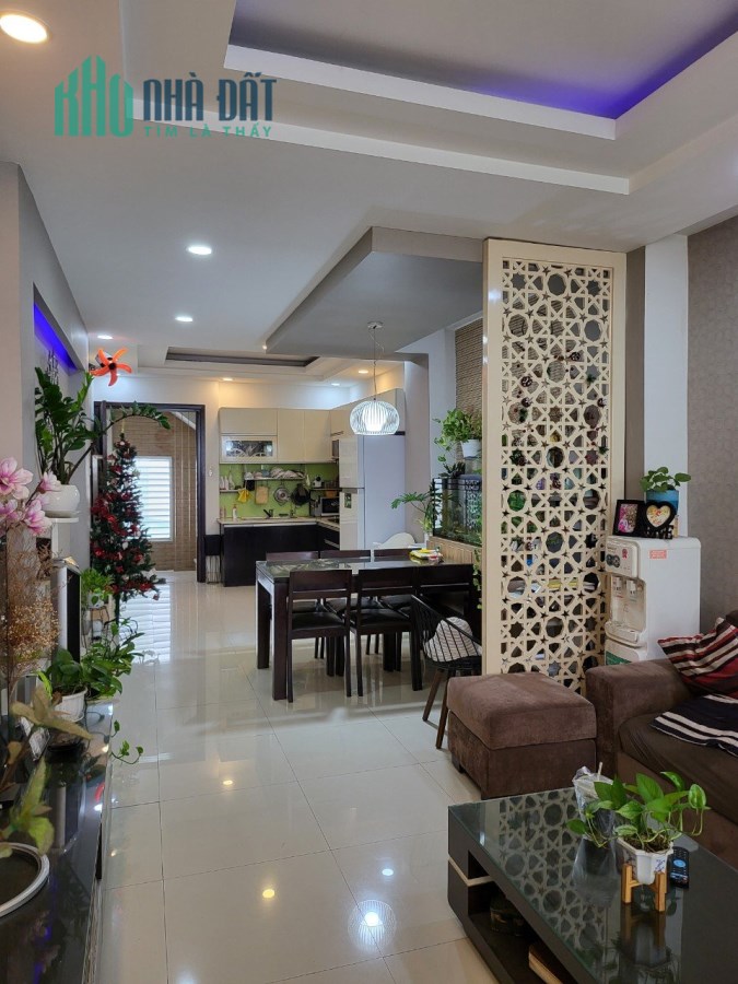 Giá siêu hời - Chính chủ cần bán Tòa căn hộ dịch vụ mini HXH Tân Thành, Tân Phú