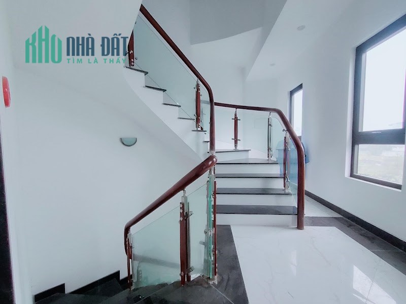 Bán Nhà Hoàng Cầu Ô Chợ Dừa Đống Đa 219m 11T Thang Máy MT11m 111 tỷ 0979312111