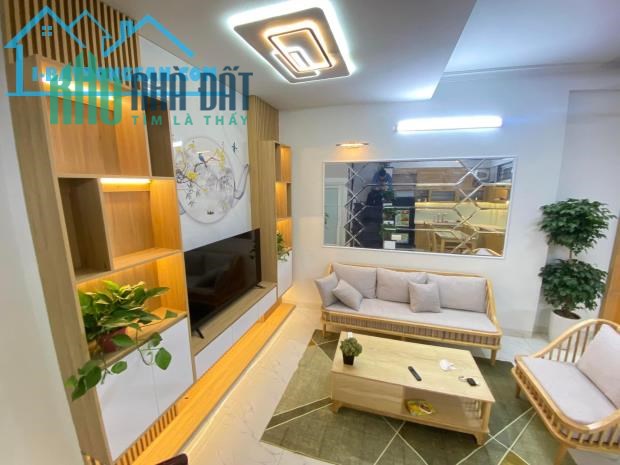 Bán nhà Trần Phú: 60m2 x 5 tầng, Ô TÔ. Giá chào 5 tỷ 500. LH 0986951728