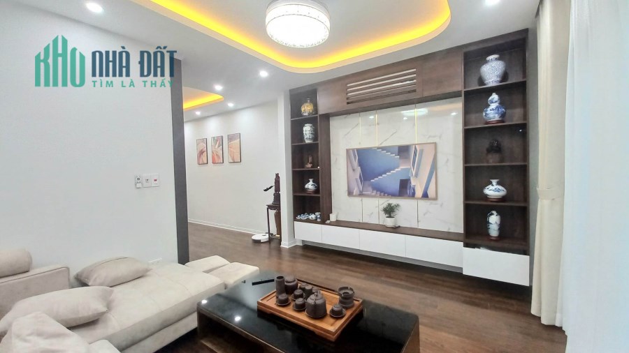 Cần bán gấp nhà Vũ Tông Phan Thanh Xuân 4 tầng, ngõ thông Ô tô đỗ cổng, nhỉnh 3 tỷ