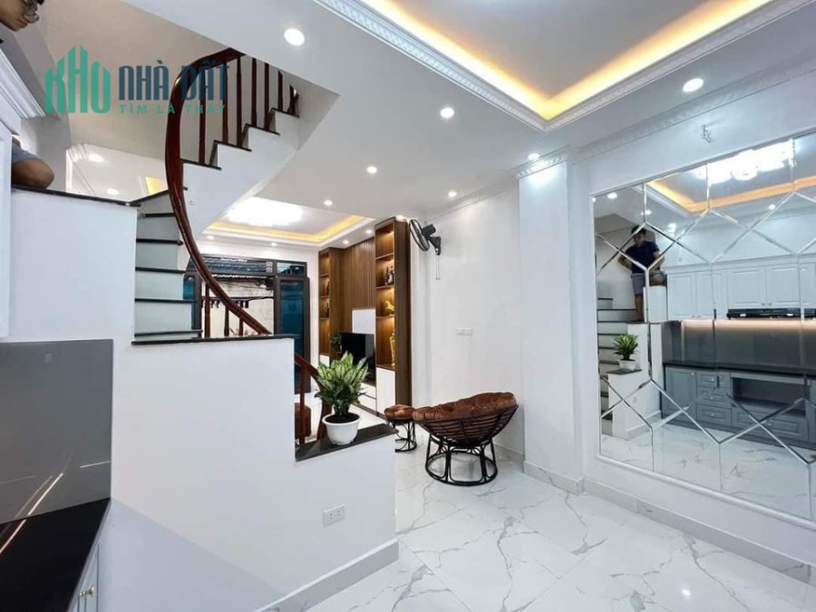 Bán nhà nhỏ xinh đường Lê Lợi, quận Hà Đông 36m2 với giá nhỉnh 3 tỷ.