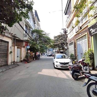 Bán nhà  An Dương Vương,  Tây Hồ 60m, MT 4m, lô góc, 2 mặt tền đường, ngõ  ô tô vào nhà, giá 4 tỷ 9.