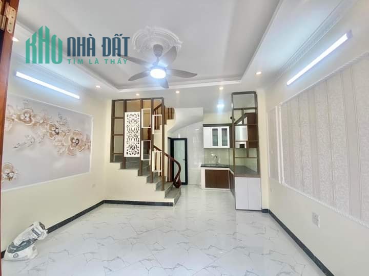 SIÊU HOT  BÁN NHÀ  PHỐ TÔ HIẾN THÀNH HBT 35MX4 NHỈNH 3 TỶ.