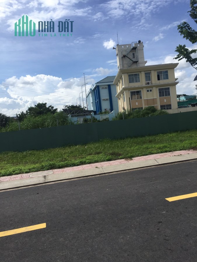Bán 370m2 đất xây CHDV Tân Hưng Quận 7 giá 32tr/m2
