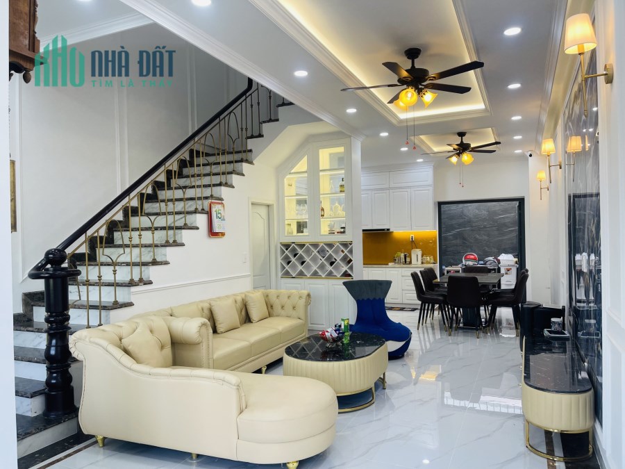 Biệt thự Verosa park đường Liên phường DT 85m , 3 lầu khu vip