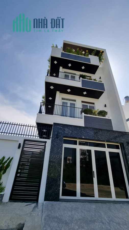 NHÀ PHỐ 2552 - CĂN NHÀ CÓ 1 KHÔNG 2- NHÀ CÓ GARA ĐẬU XE HƠI RIÊNG BIỆT - FULL NỘI THẤT CAO CẤP -