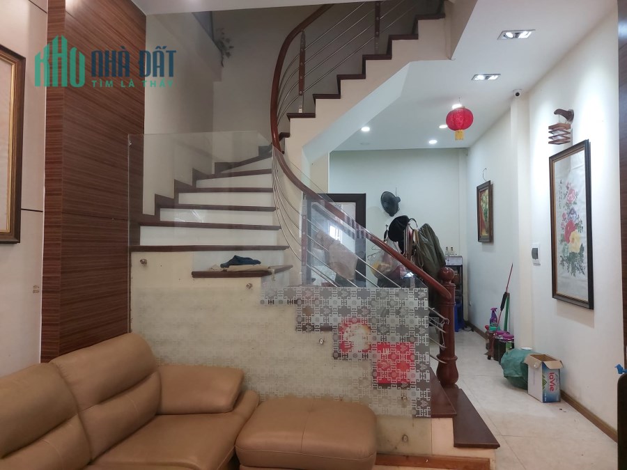 Bán nhà mới đẹp Tứ Liên- Tây Hồ Full nội thất,10m ô tô đỗ,dt 40m x5tầng,mt6 giá chào 5.6