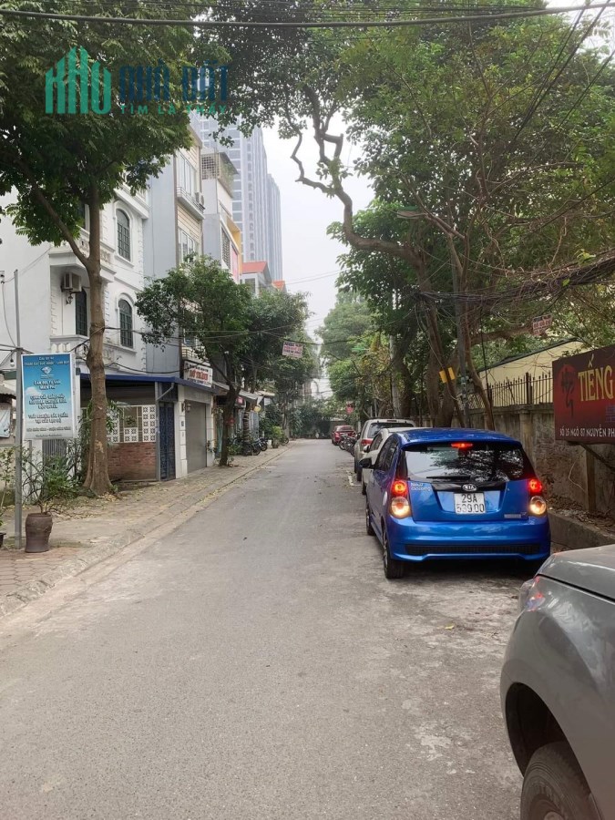 Bán nhà phân lô 8 tầng - thang máy- vỉa hè rộng- hiệu suất khủng