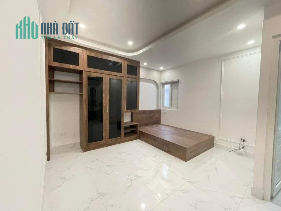 Bán  tòa nhà  CCMN  Nguyễn Lương Bằng, Đống Đa  70m, 7 tầng  Thang máy, 16 phòng