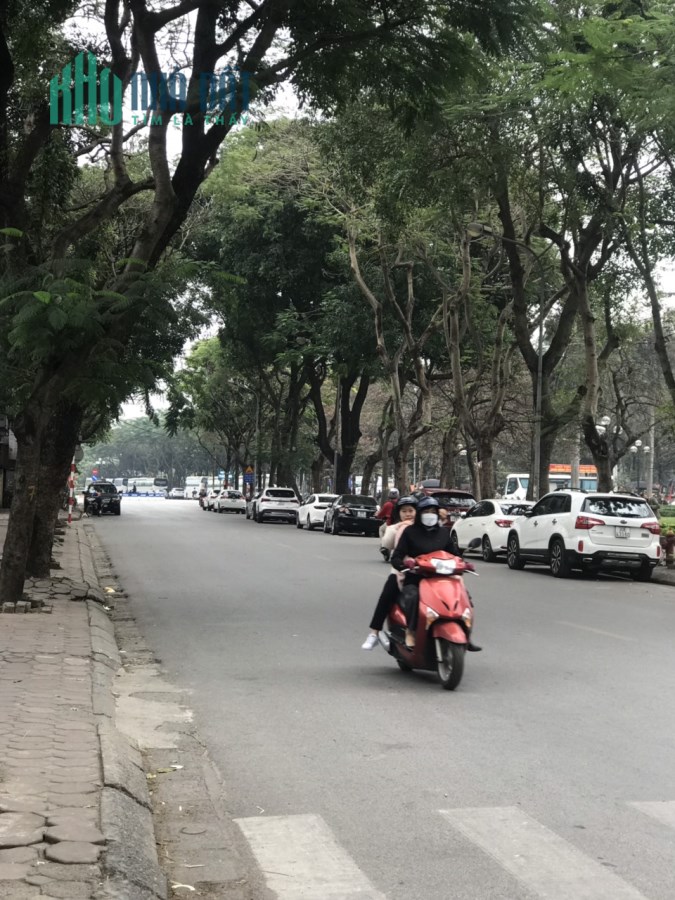 Mặt phố Văn Quán - kinh doanh - vỉa hè - ô tô tránh nhau - 105m2 - chỉ 17 tỷ.