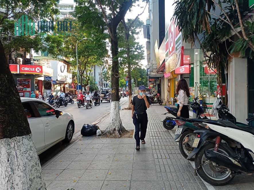 Mặt phố Đoàn Trần Nghiệp - giáp Bà Triệu giá 15 tỷ, 25m2, MT gần 5m. KD Ngon