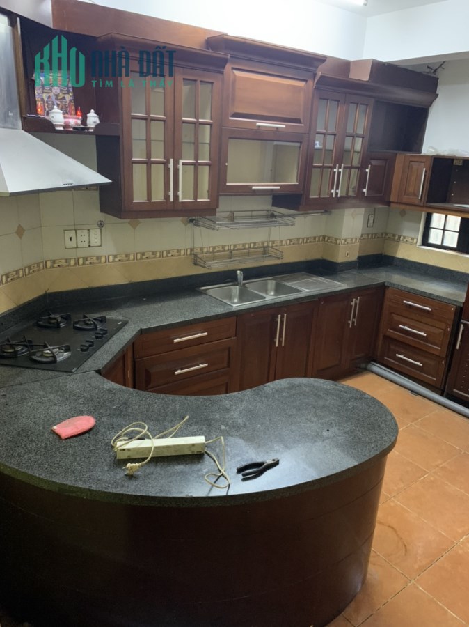 Bán nhà 2MT Hoàng Diệu 9x15m 4 Tầng Giá 32 Tỷ