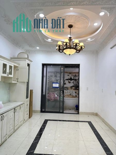 BÁN nhà Hiệp Bình Chánh ở ngay 68m 4pn đường xe ô tô