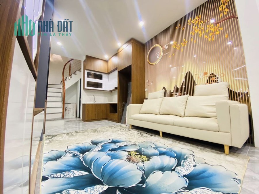 HAI BÀ TRƯNG- NHÀ MỚI - 2 THOÁNG- 40M - Ô TÔ - TẶNG NỘI THẤT - 4.48 TỈ