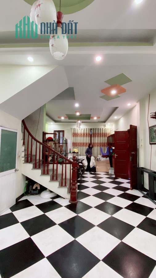 BÁN NHÀ NGÕ 79 CẦU GIẤY - LÔ GÓC - THOÁNG ĐẸP - TIỆN ÍCH QUANH NHÀ, DT 60M, 5 TẦNG, MT 5M, NHỈNH 6