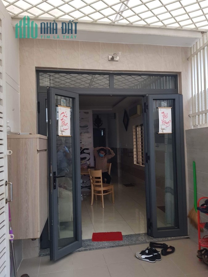 Kẹt bank, bán gấp nhà HXH Bàn Cờ, Quận 3, 40m2, 4 tầng, cho thuê giá cao