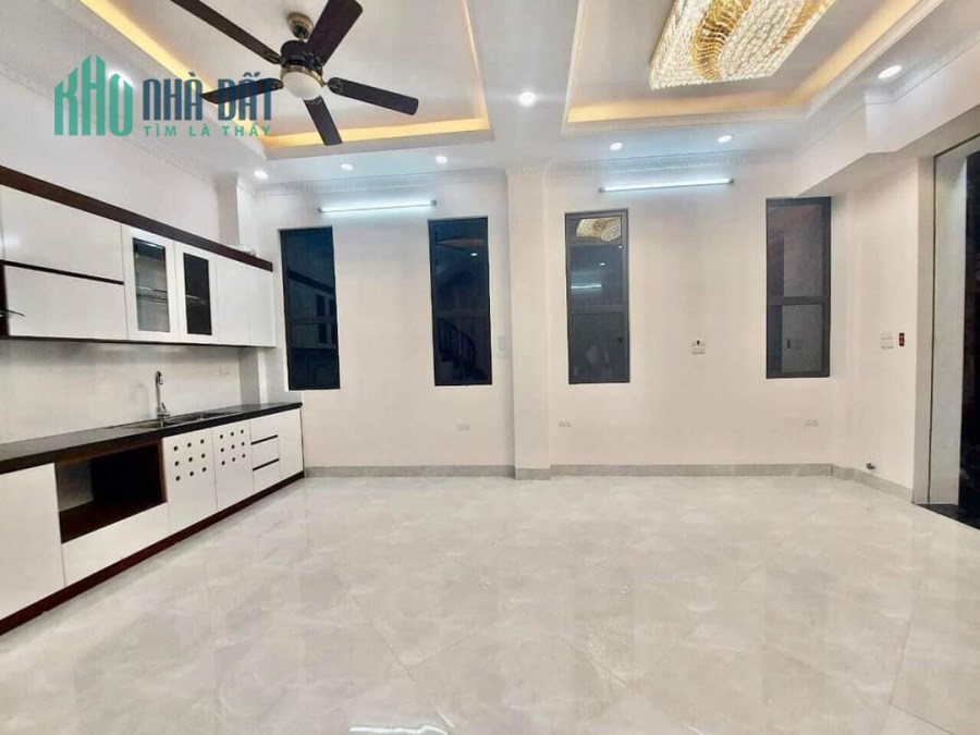 QUÁ HOT!! Bán nhà Nguyễn Khang, Cầu Giấy 42m2 5T 5.9 tỷ đẹp NỘI THẤT SANG TRỌNG  0904,688,633