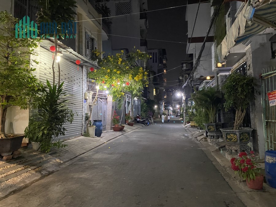 BÁN NHÀ HẺM XE TẢI, NGANG 5M _ GẦN NGUYỄN THỊ THẬP QUẬN 7