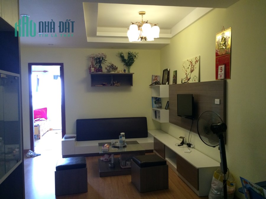 bán gấp căn 2PN, 2WC 61.5m tòa chung cư VP6 Linh Đàm giá 1.5 tỷ
