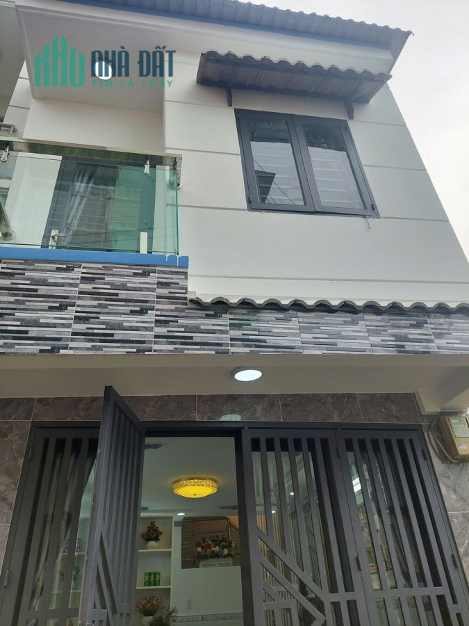 nhà mới tuyệt đẹp, tặng full nội thất. LH : 0901 370 397