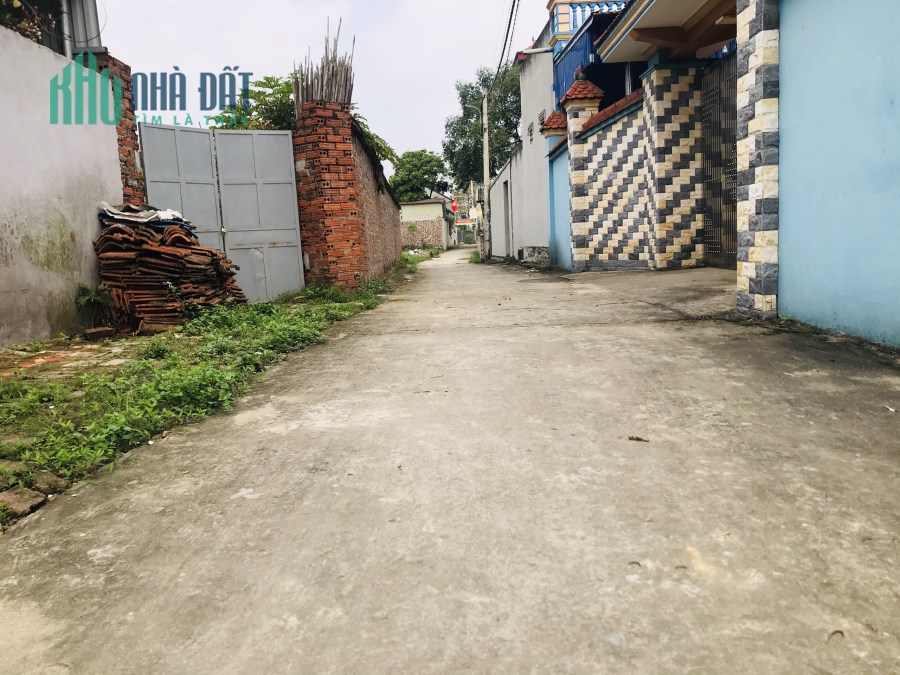 66m2 Khê Nữ - Nguyên Khê ô tô đỗ tận cửa giá nhỉnh 2 tỷ
