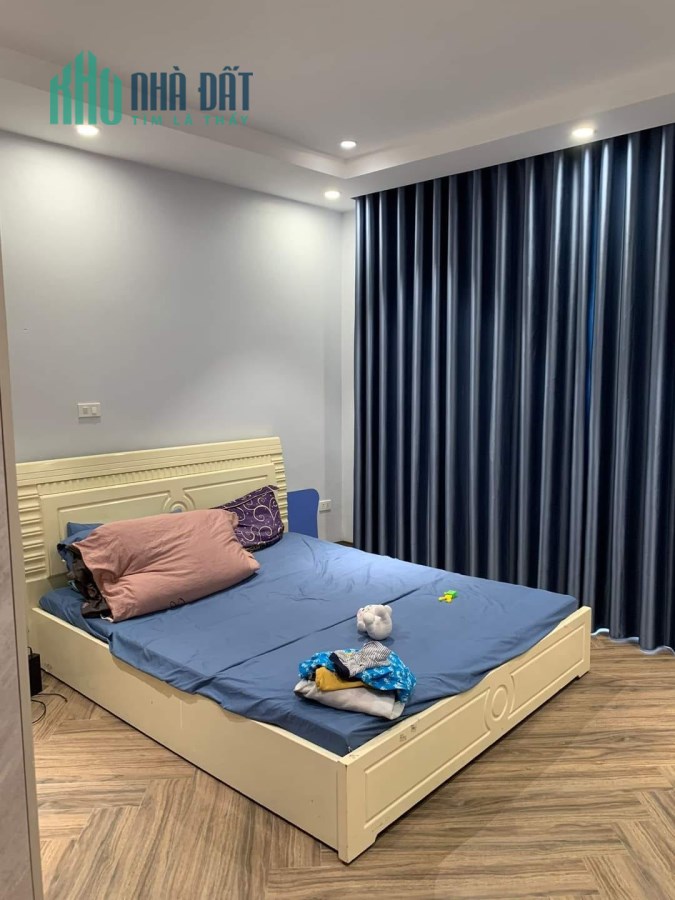 Bán  nhà Đội Cấn, Ba Đình, ô tô tô vào nhà, 60m, 4T,  MT5.3m, giá  7tỷ 5.